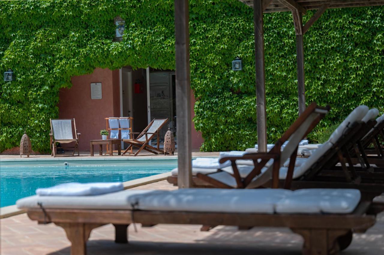 Braccagni Le Versegge Resort מראה חיצוני תמונה